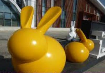 Chine Résistance aux intempéries forte de lapin animal de statues de fibre de verre de parc à vendre