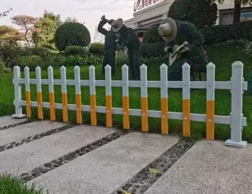 China Wide Gap Fiberglass Reinforced Plastic Garden Lawn Fencing Weather Proof for sale
