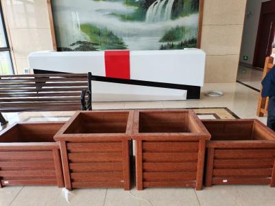China Fiberglass Reinforced Wooden Grain Flower Box For Garden Hotel Or Commecial Square for sale