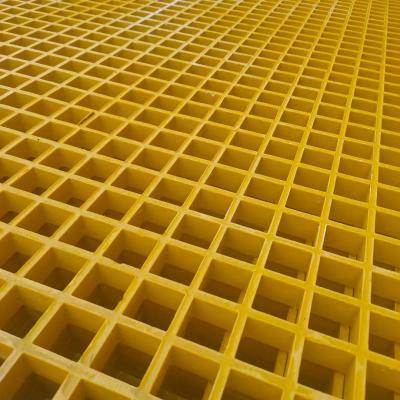 China Electroplating Plant Walkway Use 38*38*30mm FRP Grating Customized Size And Color à venda