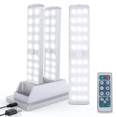 Cina Wireless Charging Station LED Closet Lights 30LEDs/60LEDs Motion Sensor Rechargeable Cabinet Light for kitchen bedroom in vendita