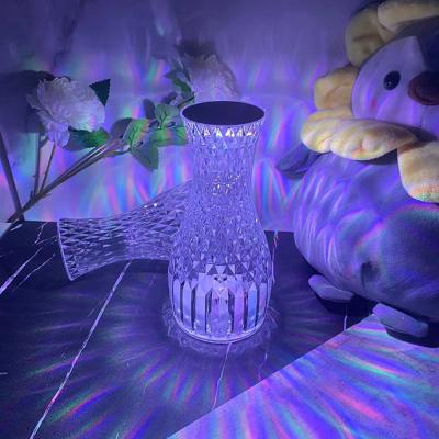 China Touch Adjustable Romantic Atmosphere Light Vase Shape Crystal Desk Lamp USB Charging LED desk night Lamp en venta