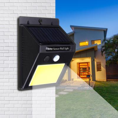 中国 4-sided illuminated solar courtyard wall lamp Motion Sensor solar Light 76LEDs 100LEDs 114LEDs  IP65 outdoor yard light 販売のため