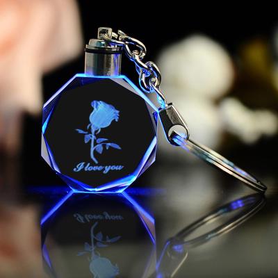 中国 Customized Crystal 3D LED Keychain lamp Decoration Key Chains Engraved with Colorful light night light for holiday Gift 販売のため