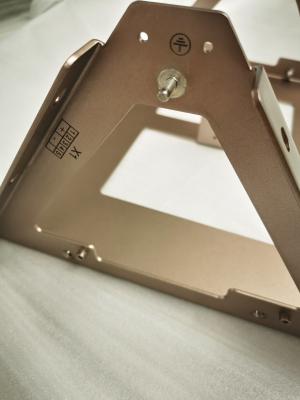 China Fabricación de revestimientos de chapa de metal para televisores Partes de repuesto de aluminio OEM en venta