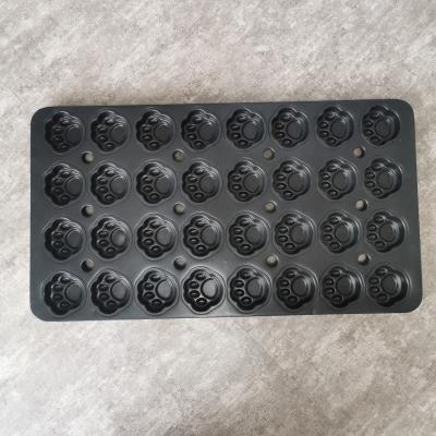 China Bear Paw Cake Baking Pan Silicon Aluminum Steel 32 Cavities Links 720*400*30mm for sale