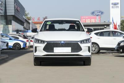 Chine Norme officielle 401KM de véhicules électriques d'E3 Byd 4 portes 5 sièges à vendre