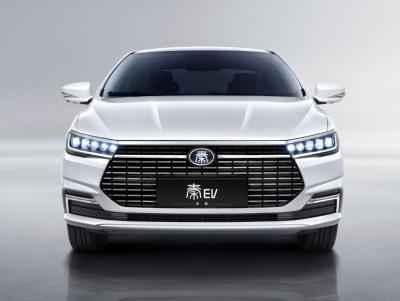 Chine Byd compact Qin Ev Sedan Electric Car 400-450KM 4 portes 5 sièges à vendre