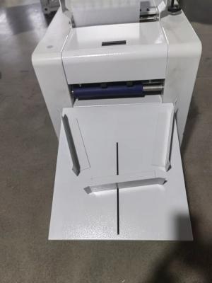 China Corte de alimentación auto máquina que lamina de alta velocidad con la recogida de papel simple en venta
