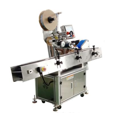China Horizontal Automatic Flat Labeling Machine For Small Caliber Bottle for sale