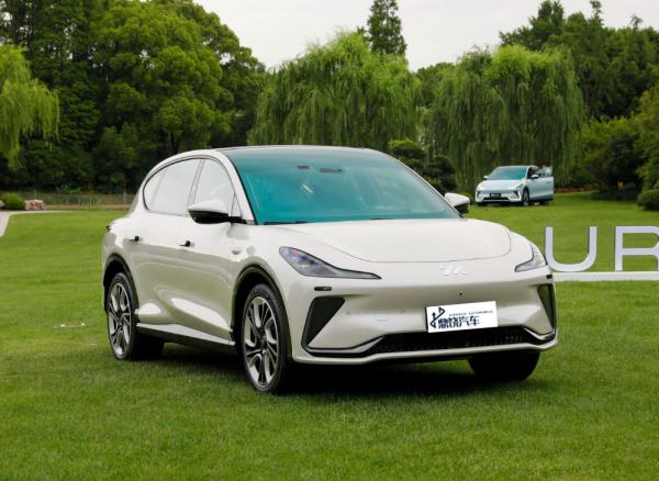 Quality Mid-size Luxury Intelligent IM Electric Car IM LS7 Automobile Pure Electric SUV for sale