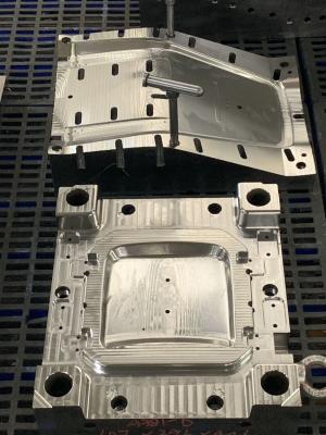 Cina Parti di metallo di CNC HRC50-52 dello stampaggio ad iniezione nei pezzi di ricambio dell'acciaio 1.2343ESR in vendita