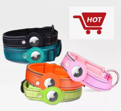 China Fancy OEM Pet Collars Leashes Glowing The Dark Airtag Pattern Dog Bark Tracking Airtag Collar à venda