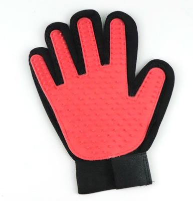 China Los guantes del removedor del pelo de la herramienta de la preparación del animal doméstico del PVC del poliéster cepillan 56g en venta