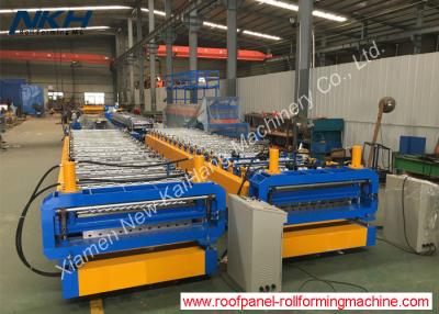 China El PLC controla el rollo del panel del tejado que forma la máquina con diseño de la capa doble en venta