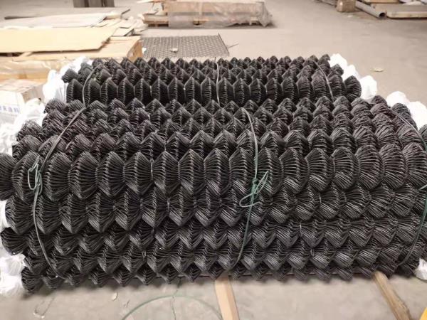 Quality Diamond Hole Fencing Galvanized PVC Coated Chain Link Mesh Fence for sale