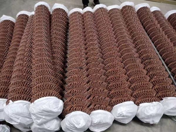 Quality Diamond Hole Fencing Galvanized PVC Coated Chain Link Mesh Fence for sale