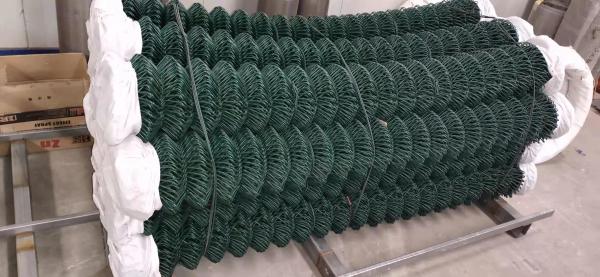 Quality Colorful Chain Link Fence Diamond Wire Mesh Fence for sale