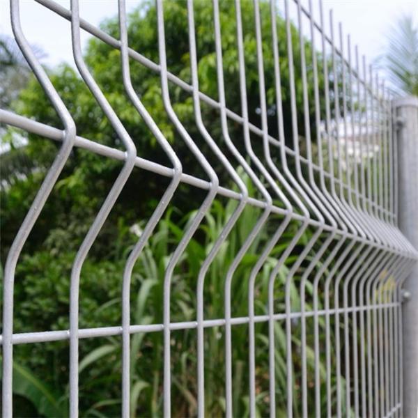 Quality Heavy Gauge Rigid commercial galvanized steel welded curved 3d wire mesh fence for sale