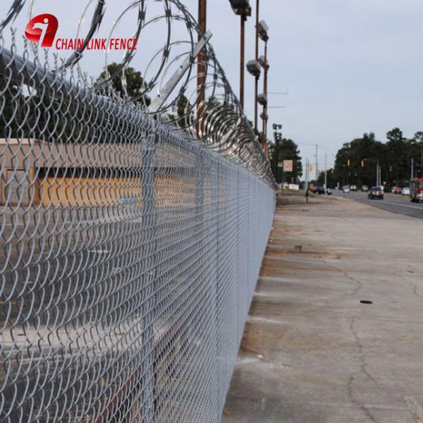 Quality Black Grass Chain Link Fence Fabric Hot Dipped Galvanized 2 inch Openning Black for sale