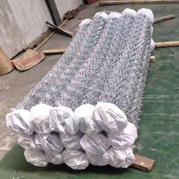 Quality Diamond Wire Fencing Cyclone Wire 50x50mm Mesh Size galvanized chain link fence for sale