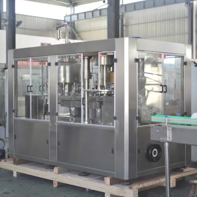Chine L'énergie boit la boisson automatique de machine de mise en conserve peut machine de remplissage à vendre
