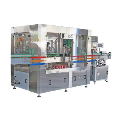 China la máquina de enlatado automática 2in1 carbonató la máquina de rellenar de la poder del refresco en venta