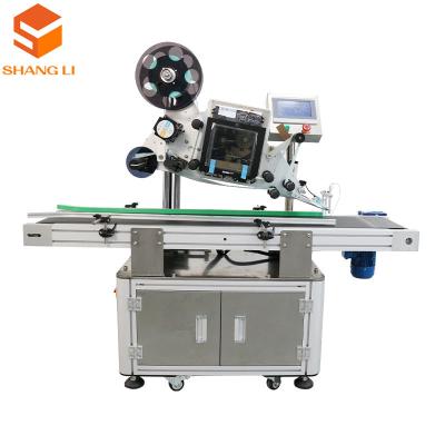 China Packaging Type Cartons Beverage Labeling Machine with Automatic Flat Label Applicator for sale