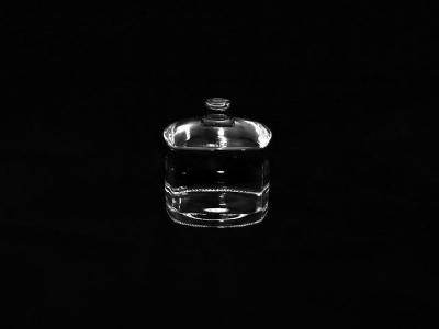 China Empaquetado vacío recargable personalizado de las botellas y de los tarros de vidrio del perfume del espray en venta