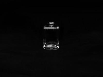 China Custom 100ml Flint Transparent Perfume Glass Bottles Packaging for sale