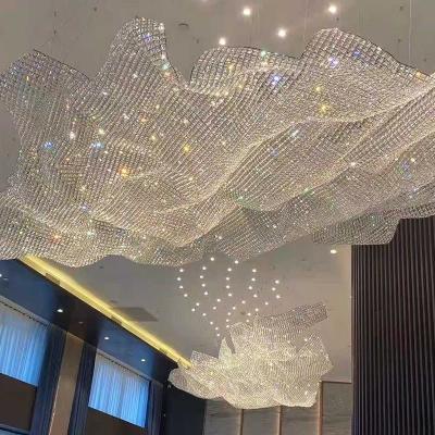 中国 Modern Wave Crystal Chandelier Extra Large Crystal Chandeliers For High Ceilings 販売のため