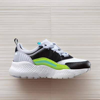 China Fashion Trend Mesh Sports Shoes Light Weight With Rubber Outsole for sale