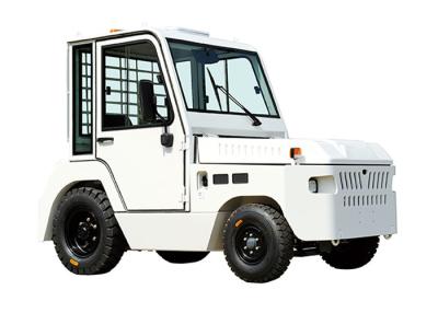 China Four Seat Diesel Tow Tractor 32 Ton Airport Tow Tractor High Working Efficiency for sale