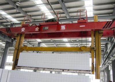 China Máquinas de fabricación de ladrillo ligeras resistentes del terremoto, máquina automática del ladrillo de la cal de la arena en venta
