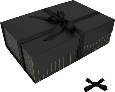 China Long Ribbon Magnetic Gift Box Cardboard Matte Black for sale