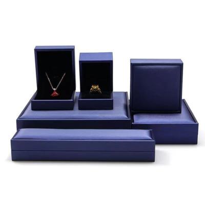 China Couro luxuoso de Ring Storage Gift Box Brushed da joia do casamento à venda