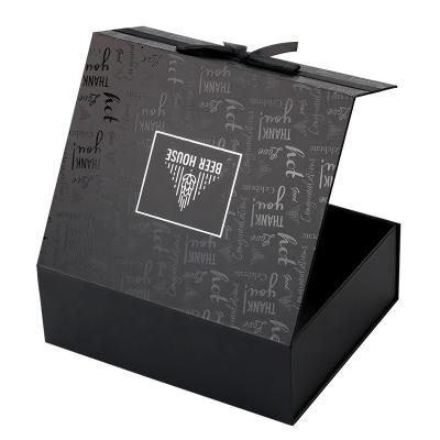 China Caixa de empacotamento magnética luxuosa de papel de dobramento do bloco liso da caixa de presente à venda