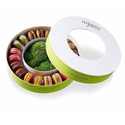 China Luxury Paperboard Round Macaron Gift Box With Plastic Tray for sale