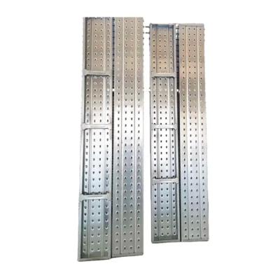 China China Proveedor Accesorios del sistema de encofrado DIP galvanizado en caliente Material de construcción de construcción tablones de acero en venta