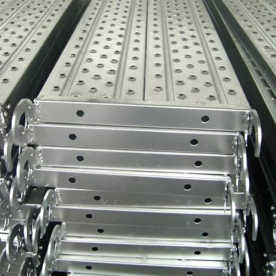 China Plancha de acero con ganchos y andamios de pasarela de acero BS12811 Plancha de acero galvanizada en venta