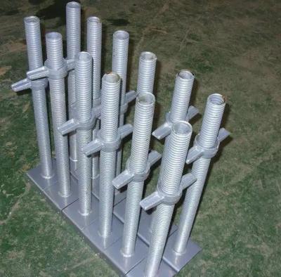 中国 Electro Galvanized Base Jack Scaffolding For Silver Steel Support 販売のため