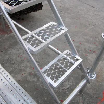 China Silver Scaffolding Ladders with 30cm Step Height Aluminum / HDG Material for sale