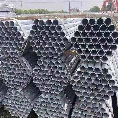 中国 Strength galvanised scaffold tubes 48.3mm  EN39/BS1139 steel pipe 販売のため