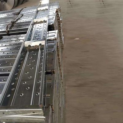 中国 Galvanized Steel Hook Scaffolding Planks Metal For Construction And Maintenance 販売のため