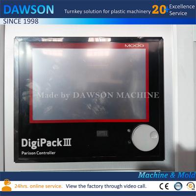 Cina DSB90II Automatica a doppia testa a soffiatura 5L HDPE Jerry Can Blow Molding Machine Extrusion Blow Molding Machine in vendita