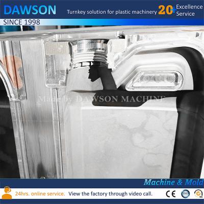 Cina 5L HDPE Jerry Can Machine 5L HDPE Jerry Can Production Machine con estrussione a tripla vite in vendita