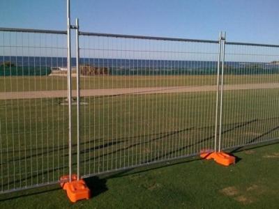 China Portable Temporary Metal Mesh Fence Panels Petrol Station / Railway Station Application for sale