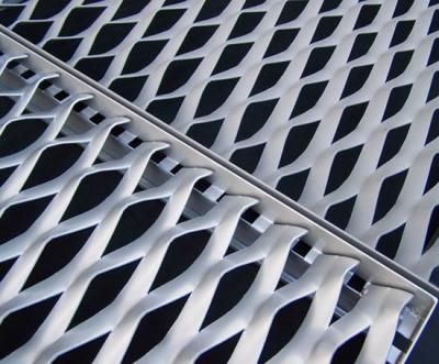 China Interior / Exterior Architectural Wire Mesh Screen Panels Wall Facade Cladding Powder Coated for sale