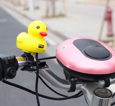 China ABS Yellow Lucky Duck Motorcycle USB Charger ROHS Approval for sale