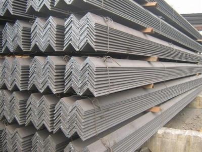 China Bright Silve Steel Angle Bar 3 - 25 mm Thickness Low Carbon Water Proof for sale